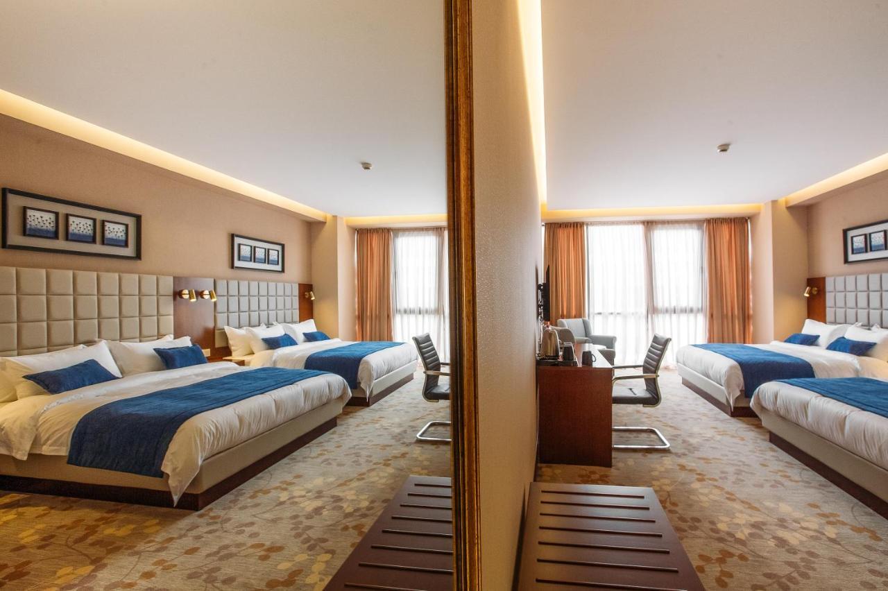 Horizont Hotel Tbilissi Extérieur photo